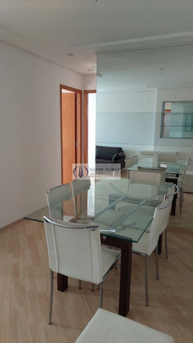 Apartamento à venda com 2 quartos, 67m² - Foto 3