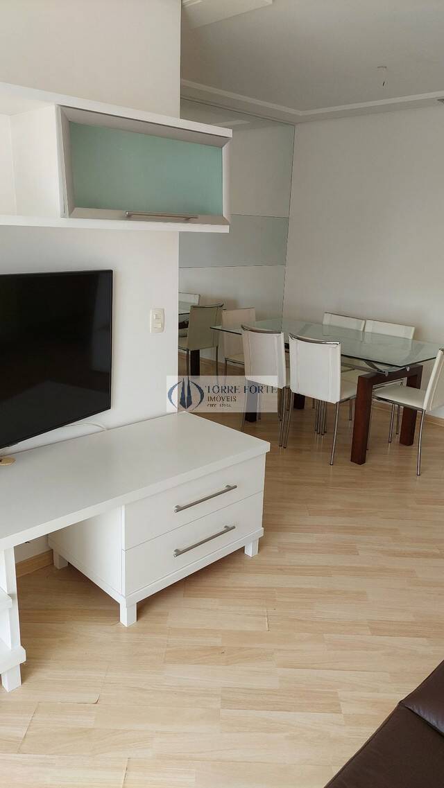 Apartamento à venda com 2 quartos, 67m² - Foto 2