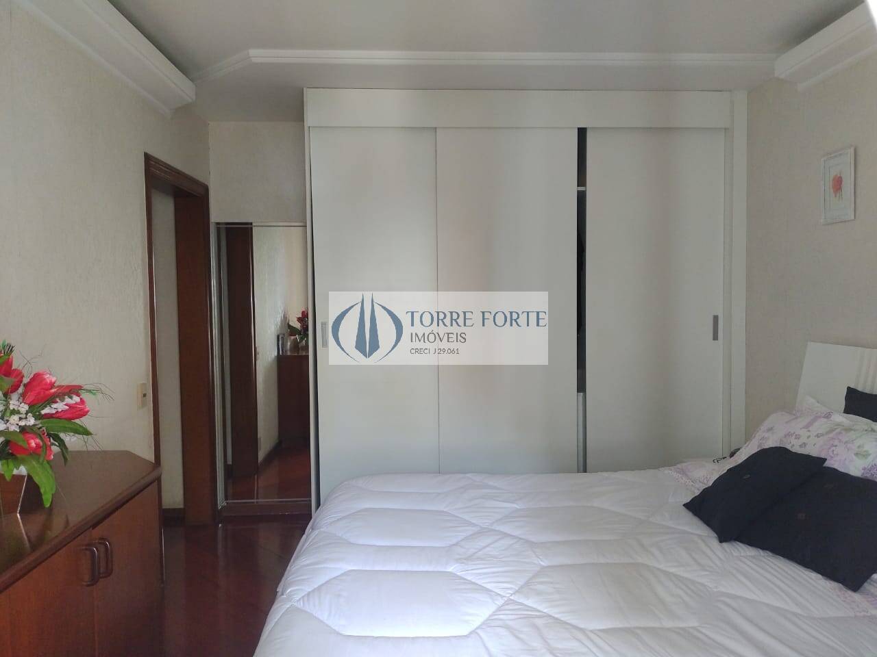 Apartamento à venda com 4 quartos, 188m² - Foto 4