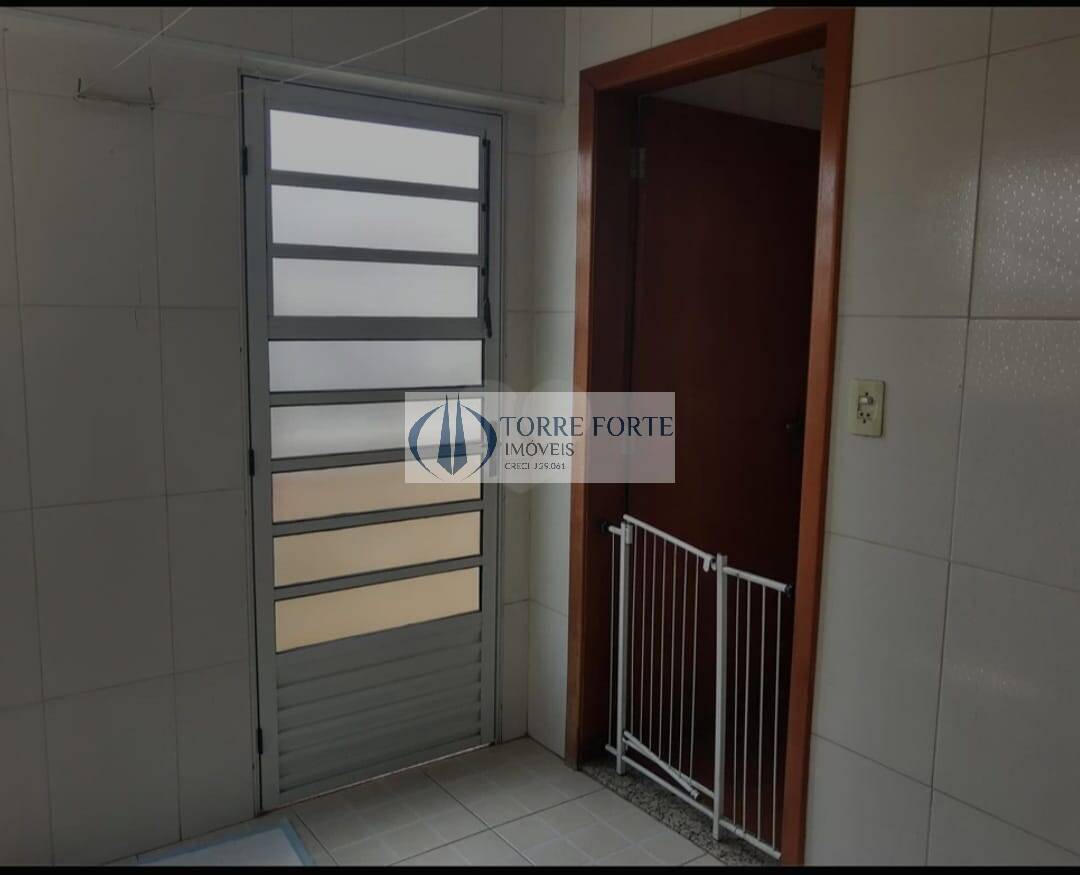 Sobrado à venda com 4 quartos, 262m² - Foto 24