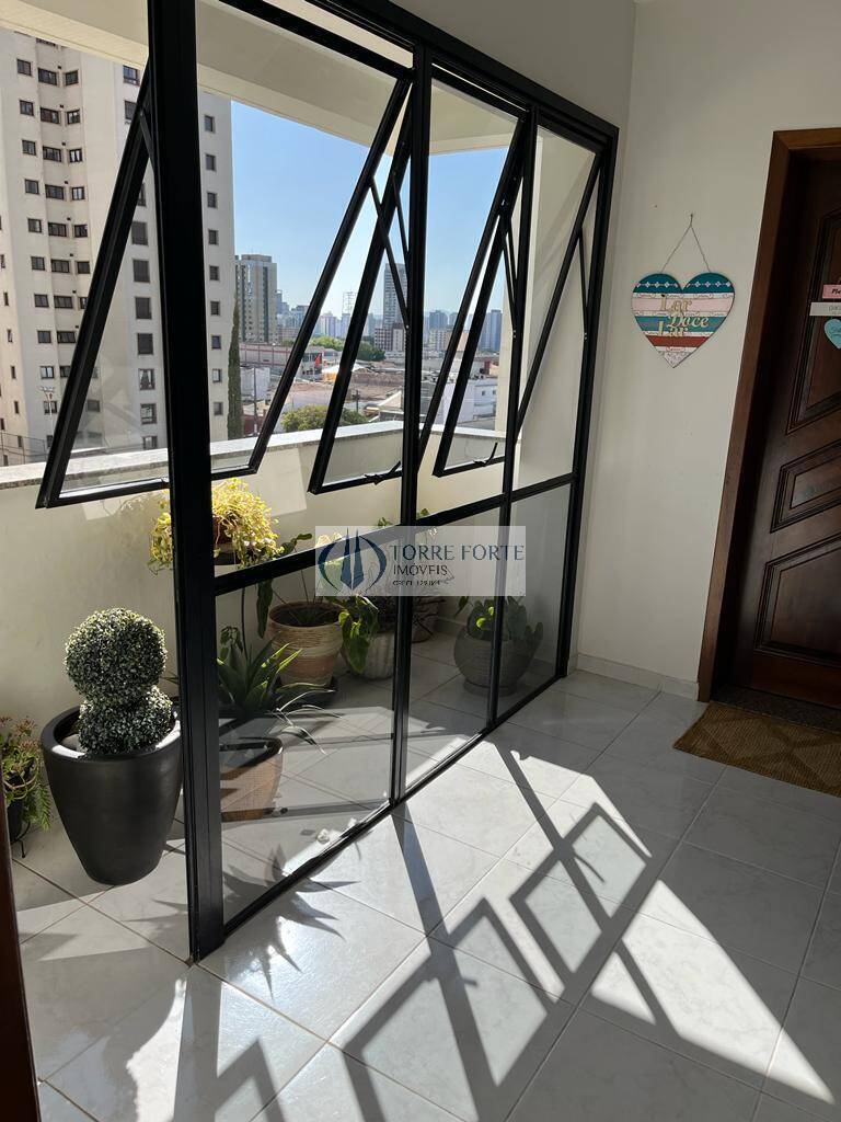 Apartamento à venda com 3 quartos, 121m² - Foto 3