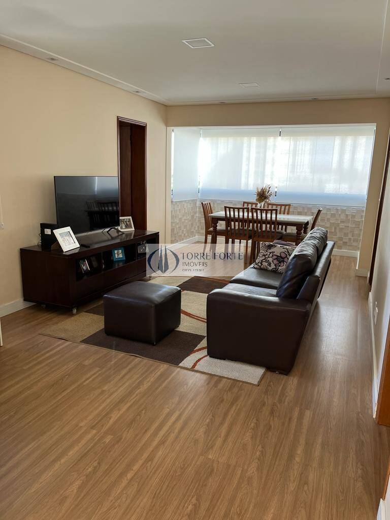 Apartamento à venda com 3 quartos, 121m² - Foto 1