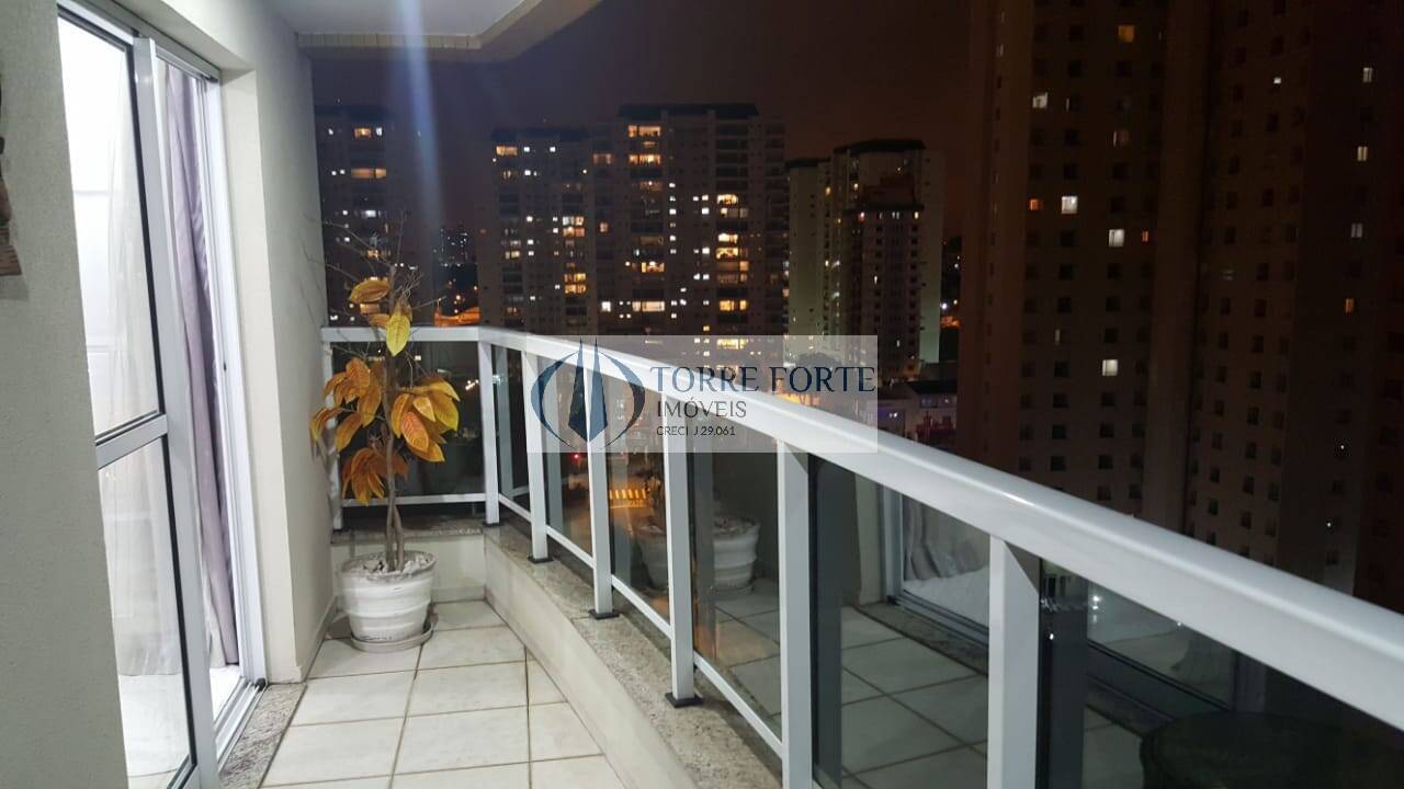 Apartamento à venda com 3 quartos, 134m² - Foto 4