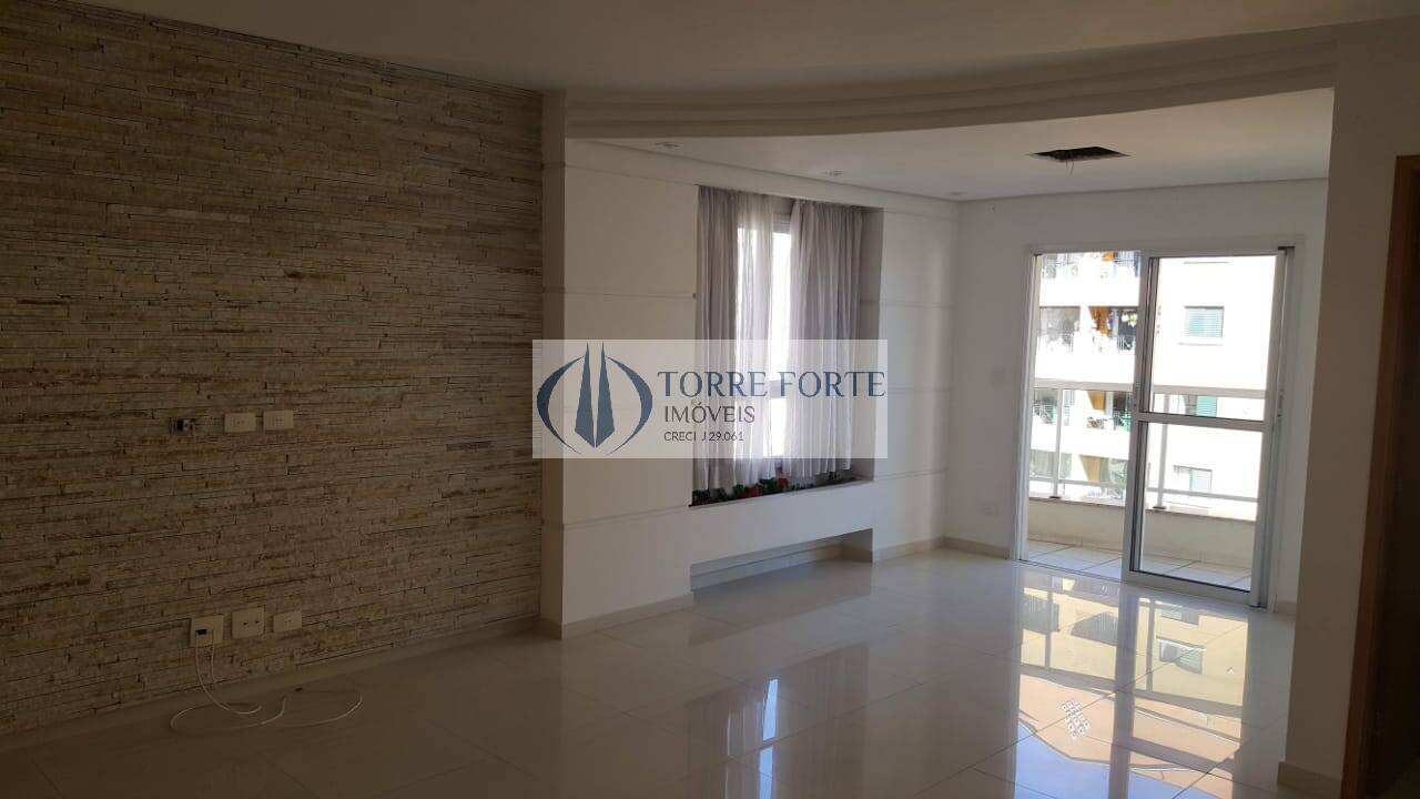 Apartamento à venda com 3 quartos, 134m² - Foto 1