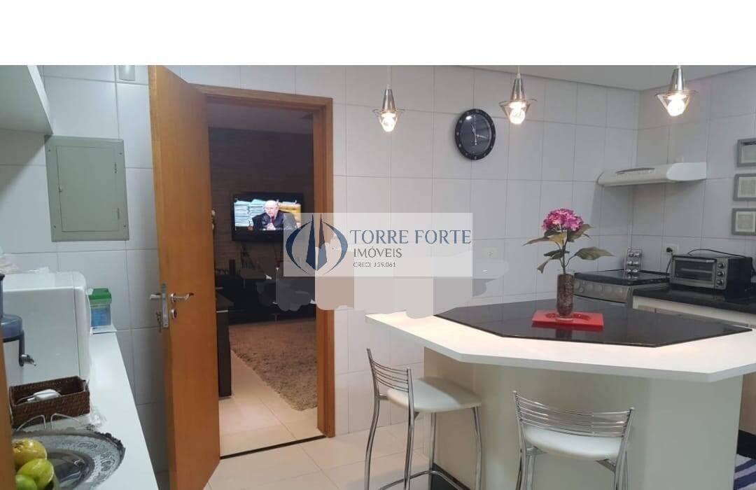 Apartamento à venda com 3 quartos, 134m² - Foto 18