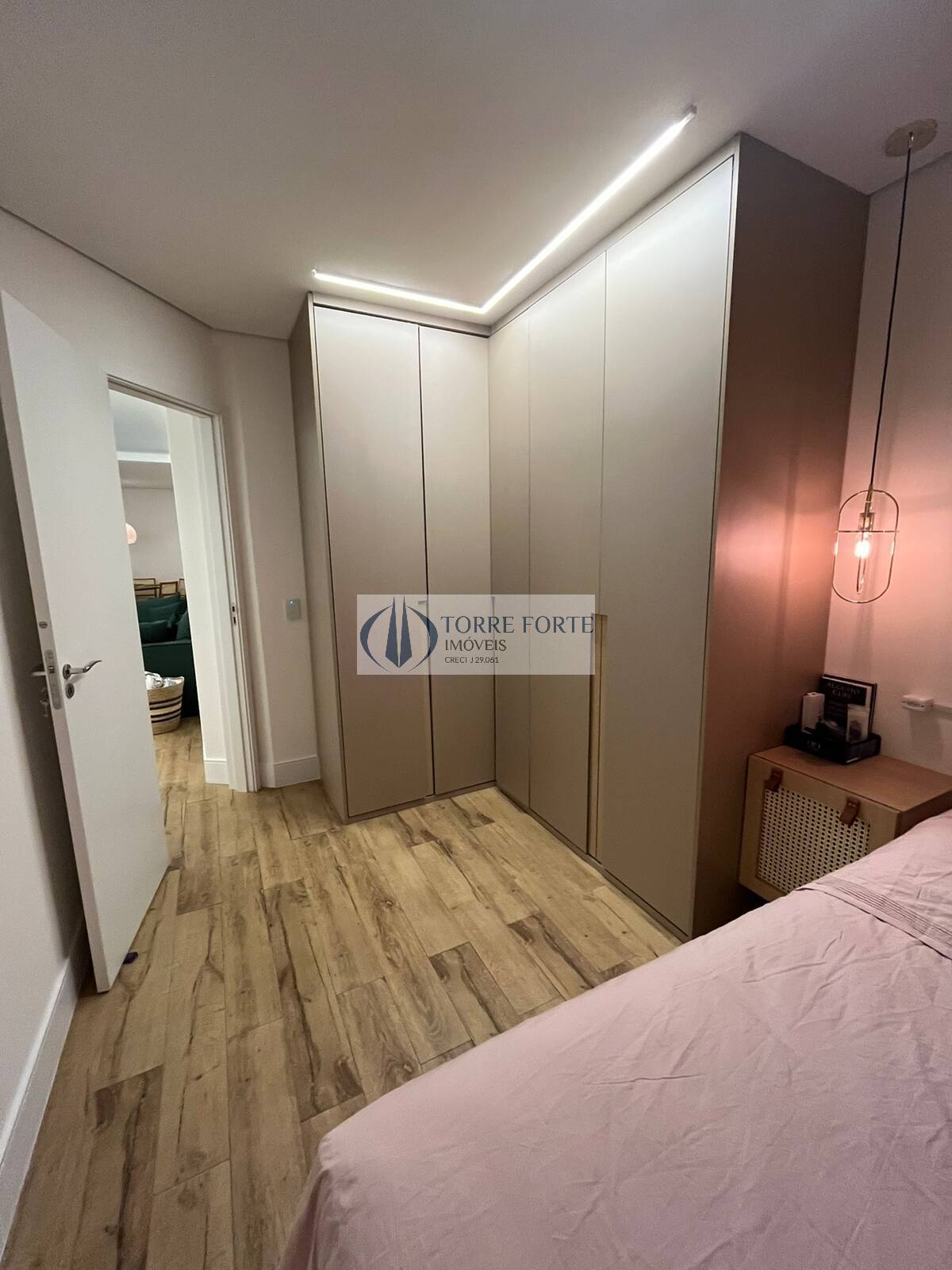 Apartamento à venda com 2 quartos, 79m² - Foto 7