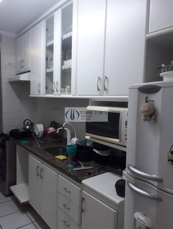 Apartamento à venda com 3 quartos, 75m² - Foto 3