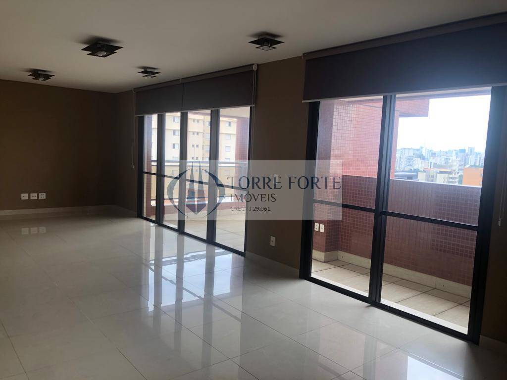 Apartamento à venda com 4 quartos, 208m² - Foto 2