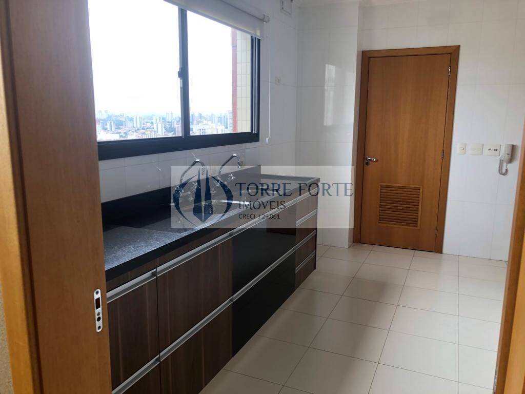 Apartamento à venda com 4 quartos, 208m² - Foto 11