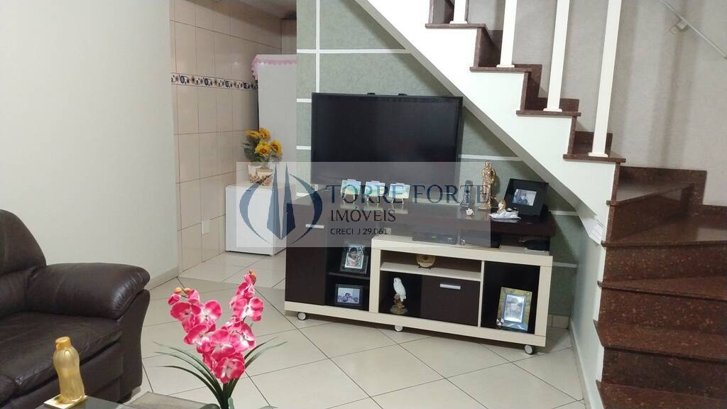 Casa à venda com 3 quartos, 160m² - Foto 1