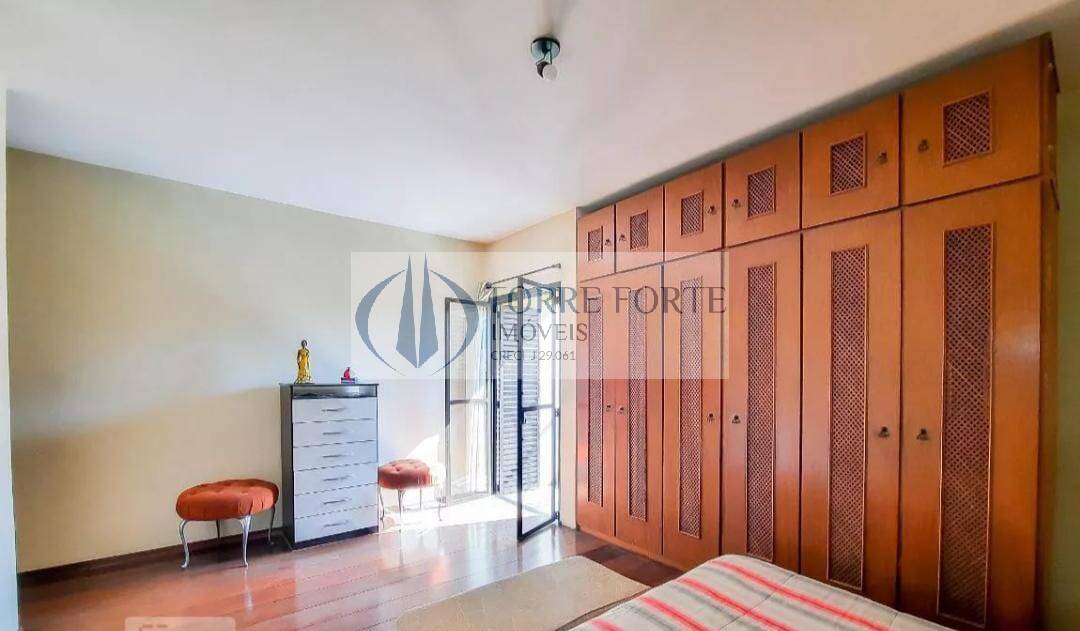 Casa à venda com 4 quartos, 313m² - Foto 12