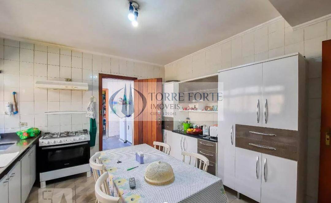 Casa à venda com 4 quartos, 313m² - Foto 15