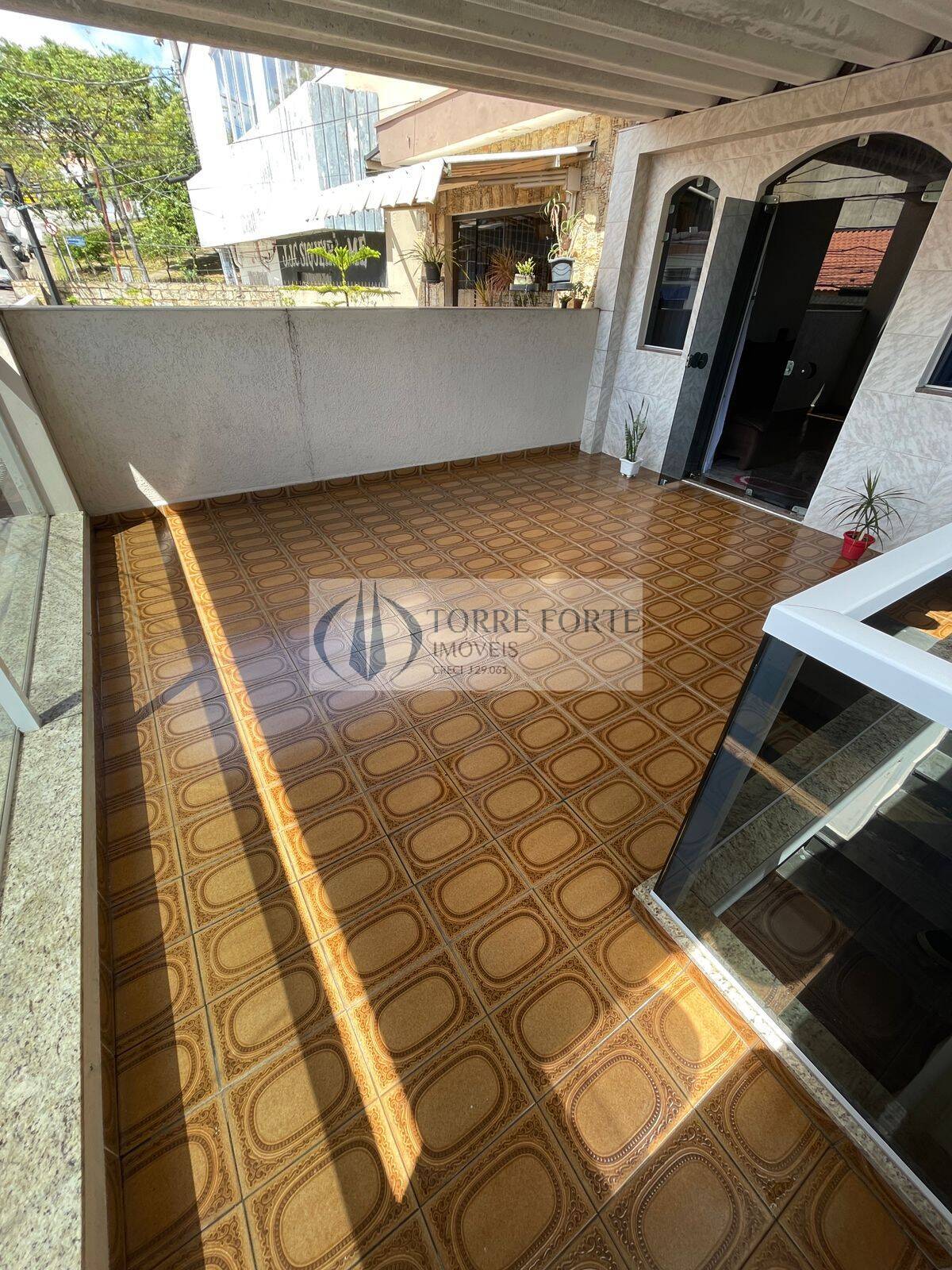 Casa à venda com 3 quartos, 193m² - Foto 3