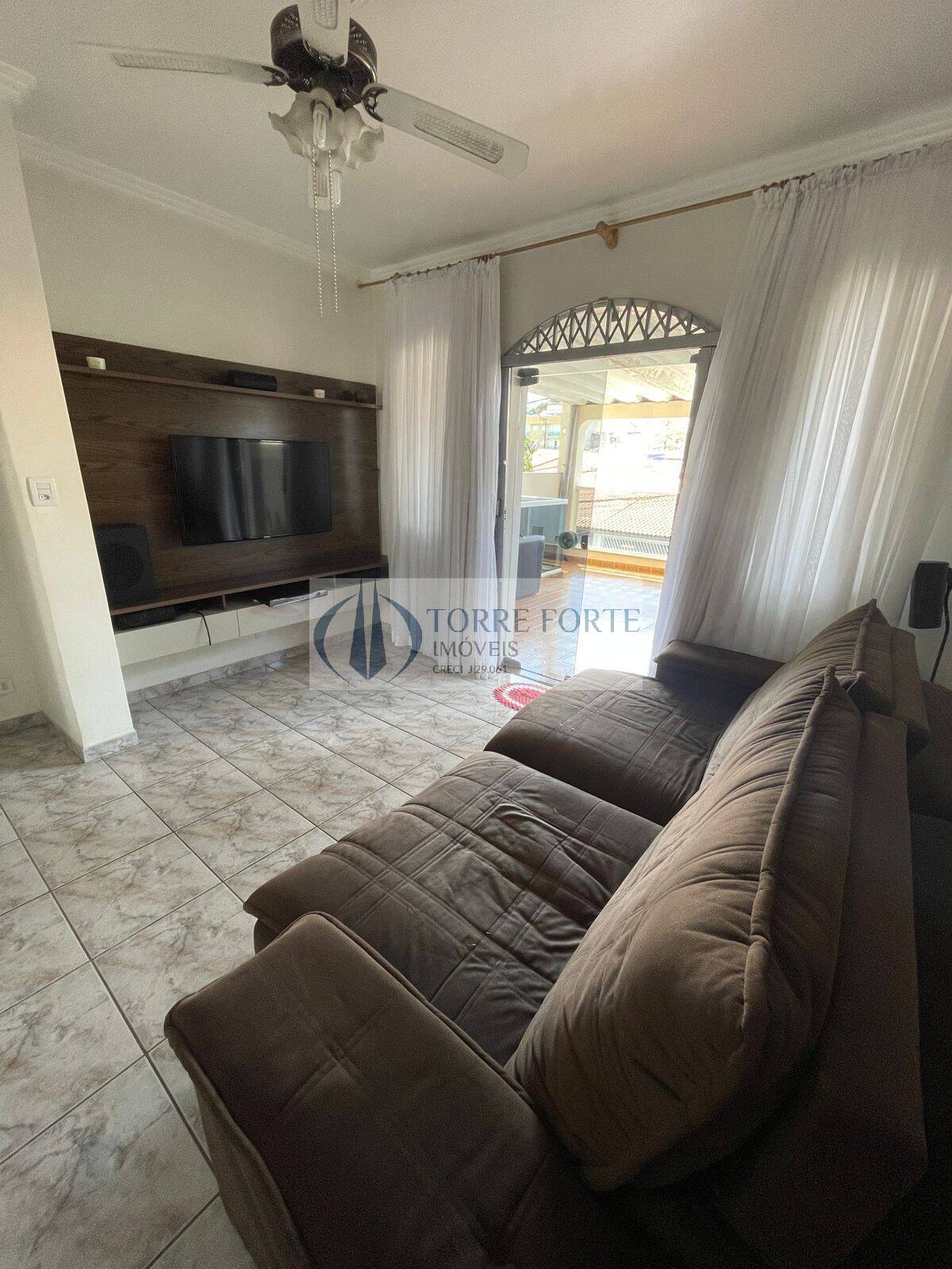 Casa à venda com 3 quartos, 193m² - Foto 5