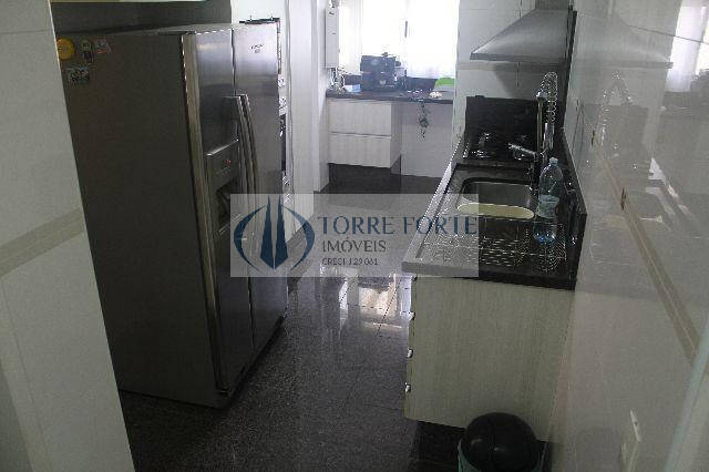 Apartamento à venda com 2 quartos, 105m² - Foto 8