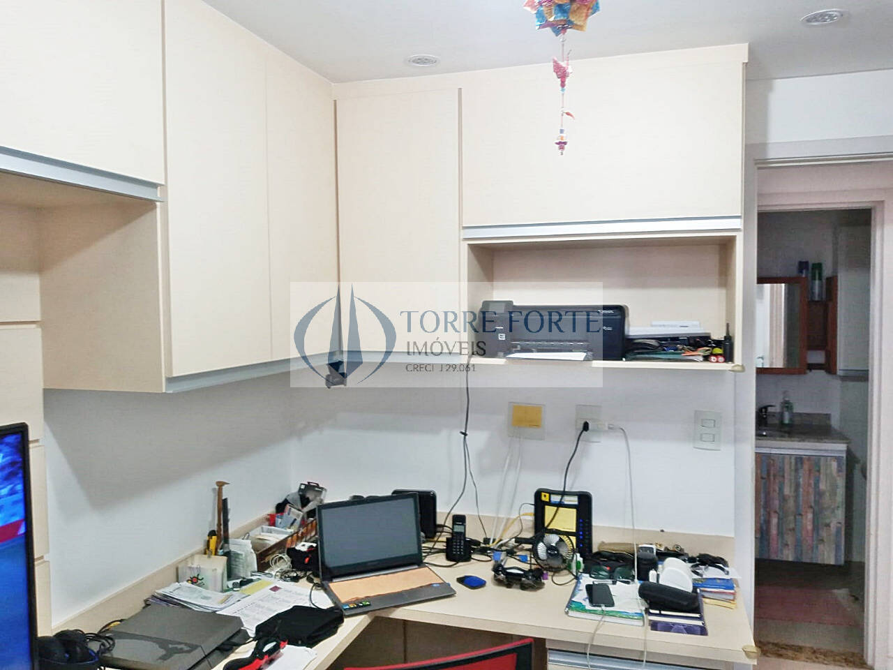 Apartamento à venda com 2 quartos, 75m² - Foto 3