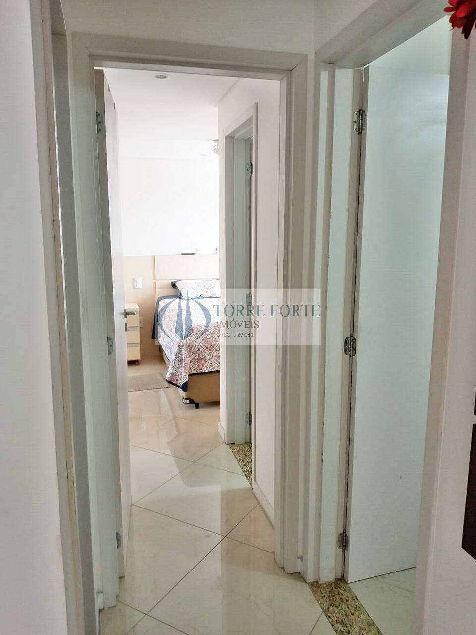 Apartamento à venda com 2 quartos, 75m² - Foto 10