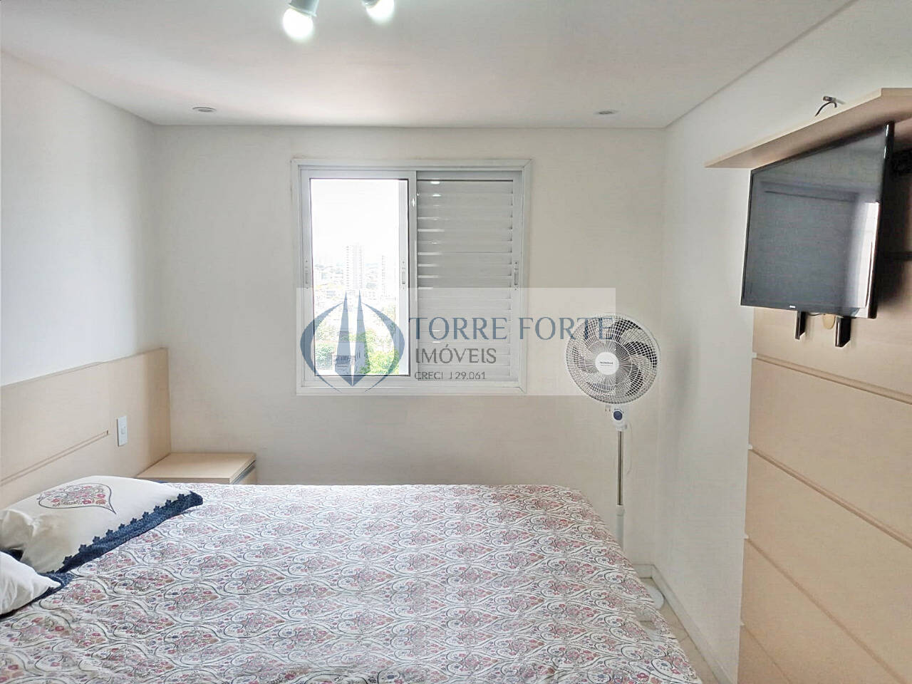 Apartamento à venda com 2 quartos, 75m² - Foto 12