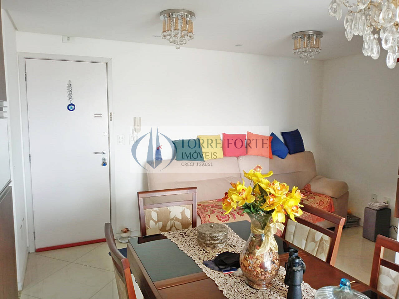 Apartamento à venda com 2 quartos, 75m² - Foto 26