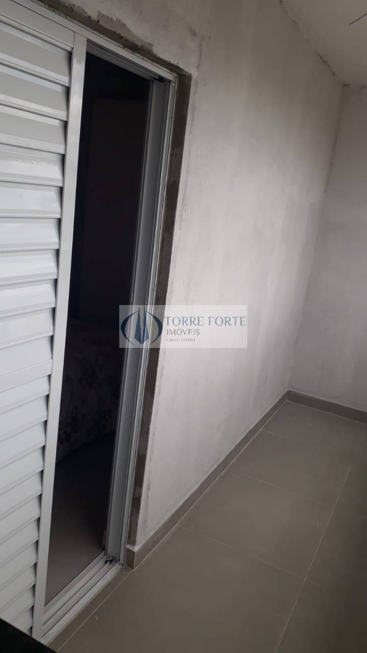 Apartamento à venda com 2 quartos, 39m² - Foto 17