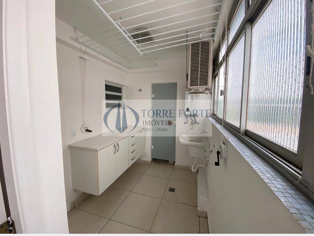 Apartamento à venda com 3 quartos, 133m² - Foto 3