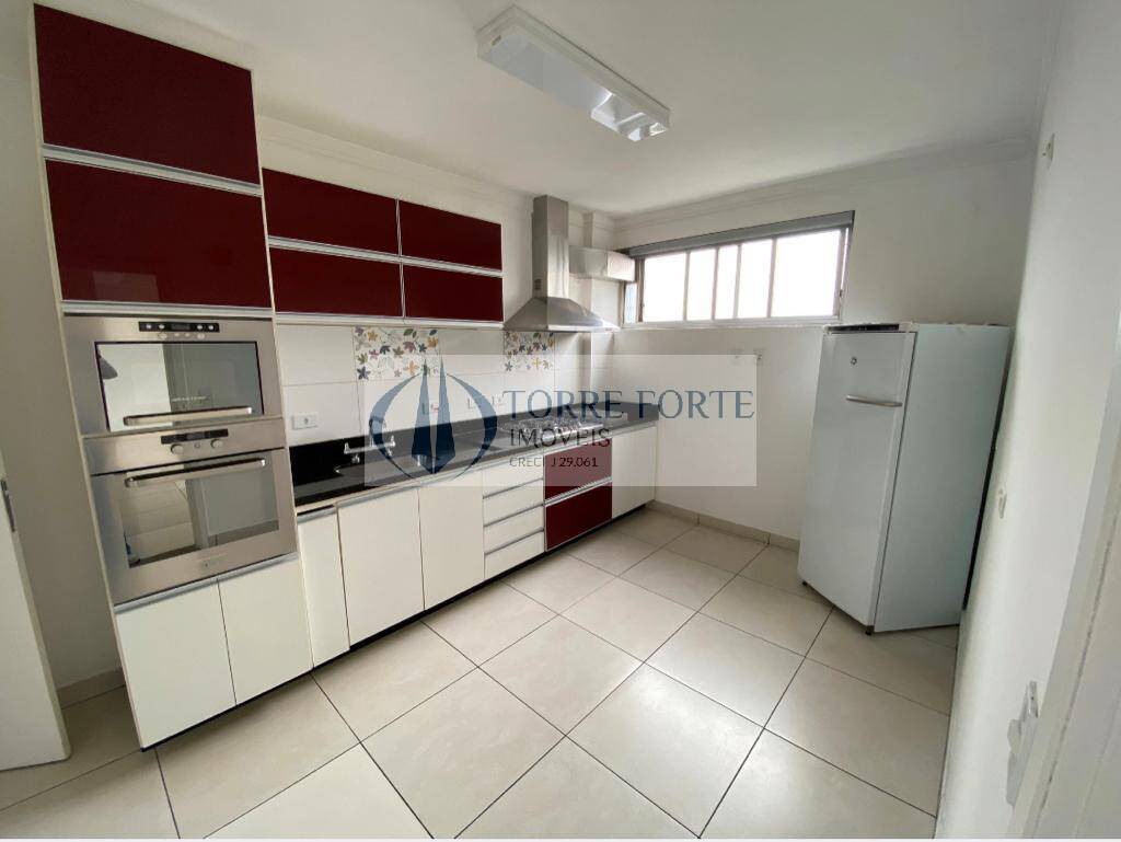 Apartamento à venda com 3 quartos, 133m² - Foto 1