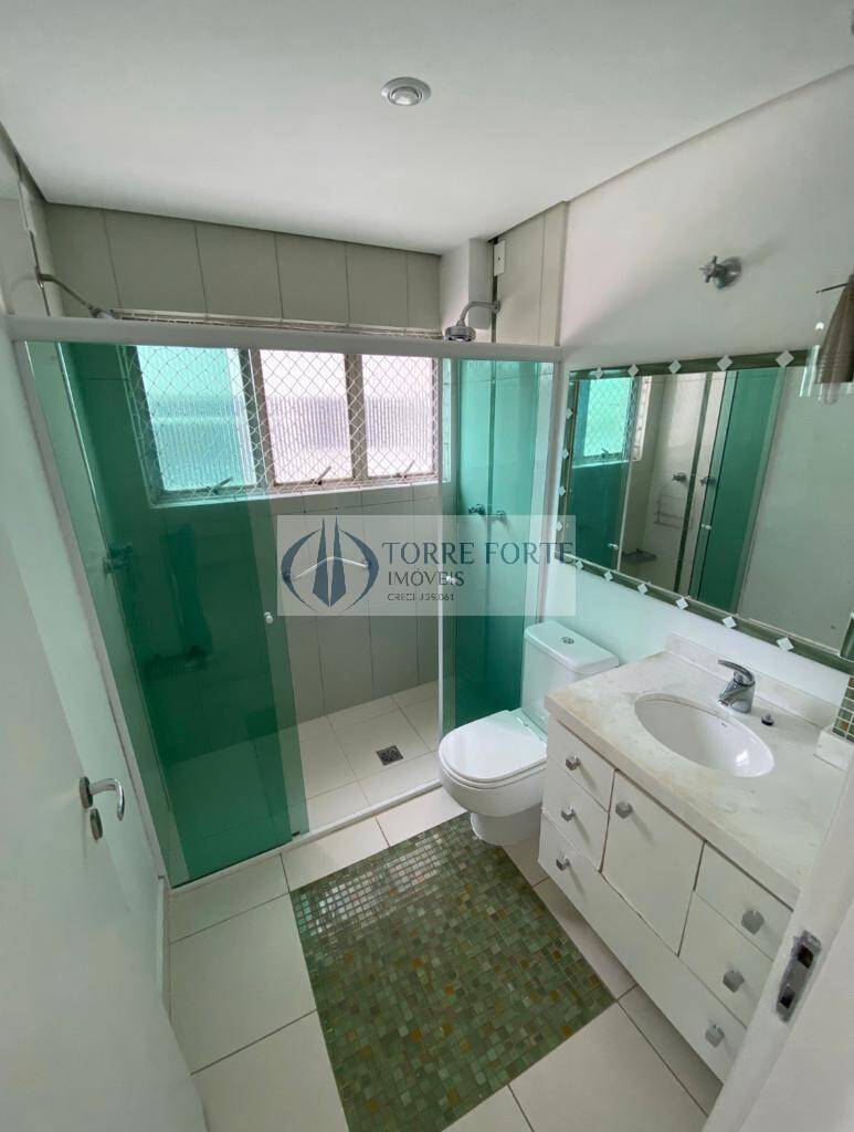 Apartamento à venda com 3 quartos, 133m² - Foto 2