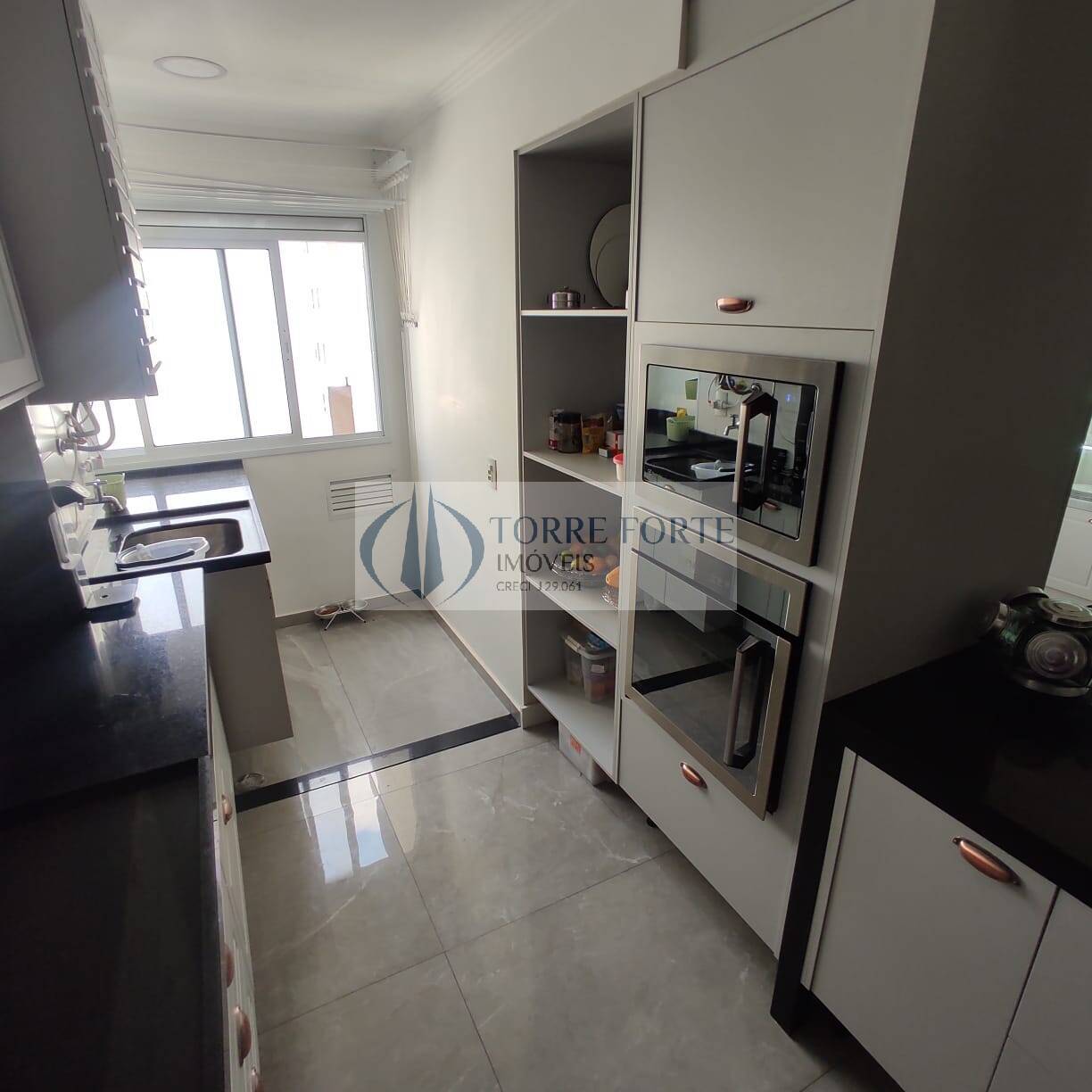 Apartamento à venda com 3 quartos, 117m² - Foto 3