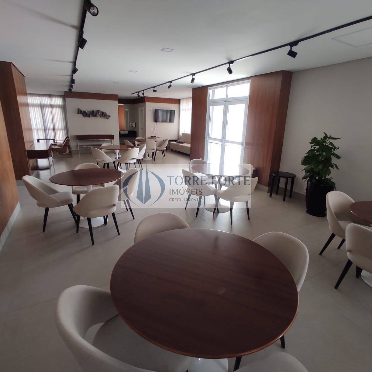 Apartamento à venda com 3 quartos, 117m² - Foto 27