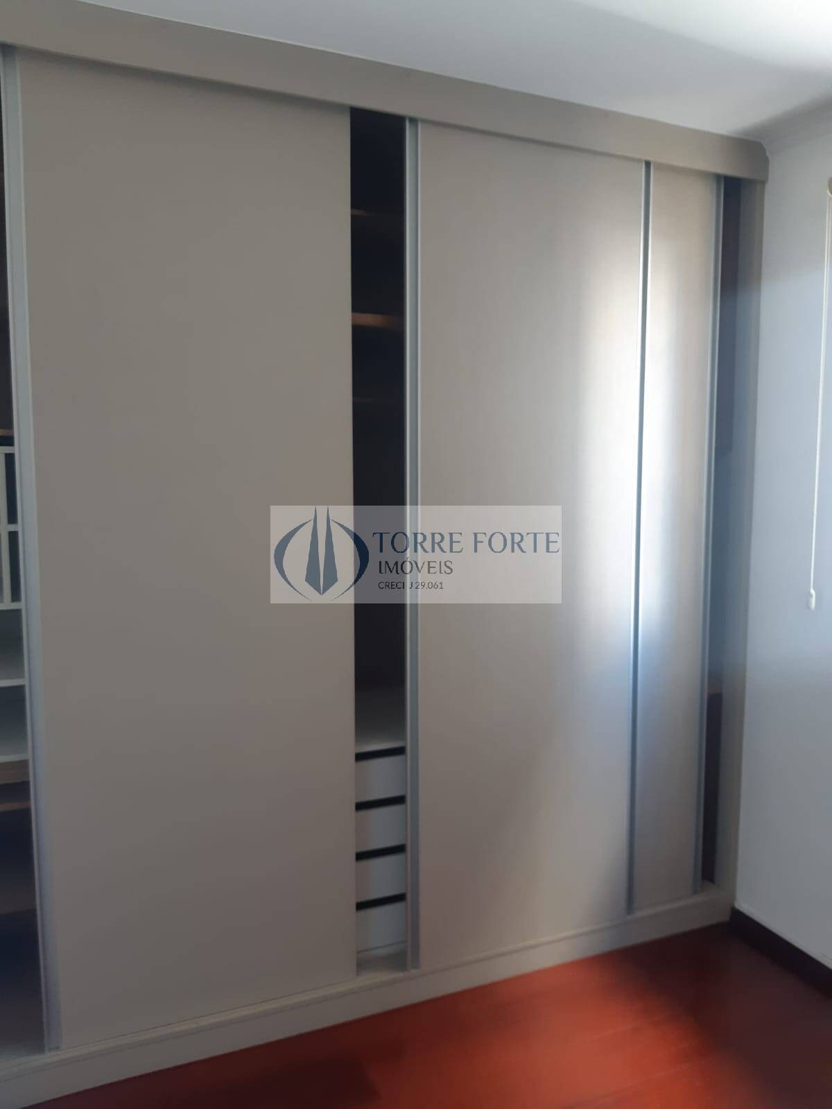 Apartamento à venda com 2 quartos, 69m² - Foto 3