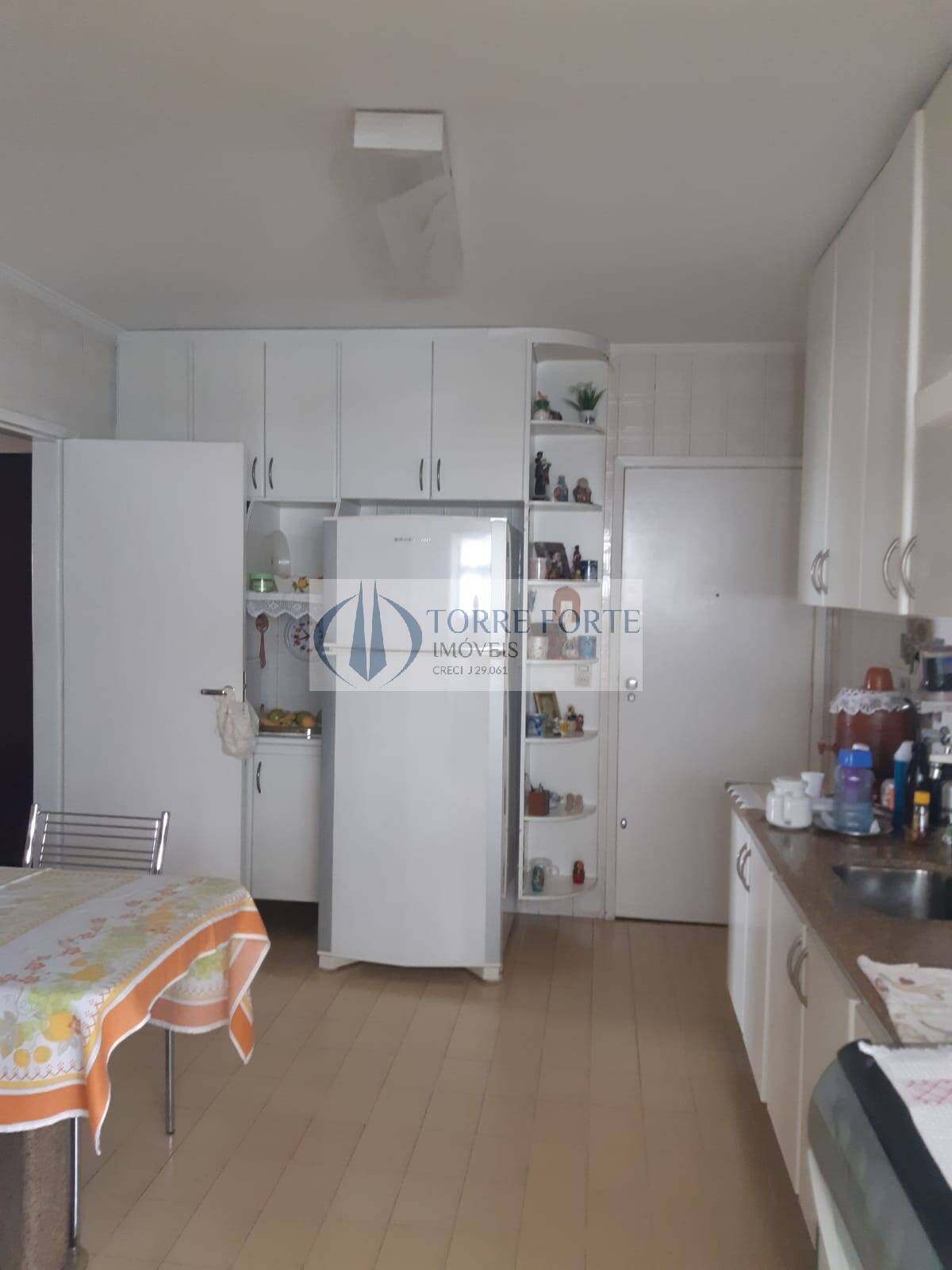 Apartamento à venda com 3 quartos, 104m² - Foto 7