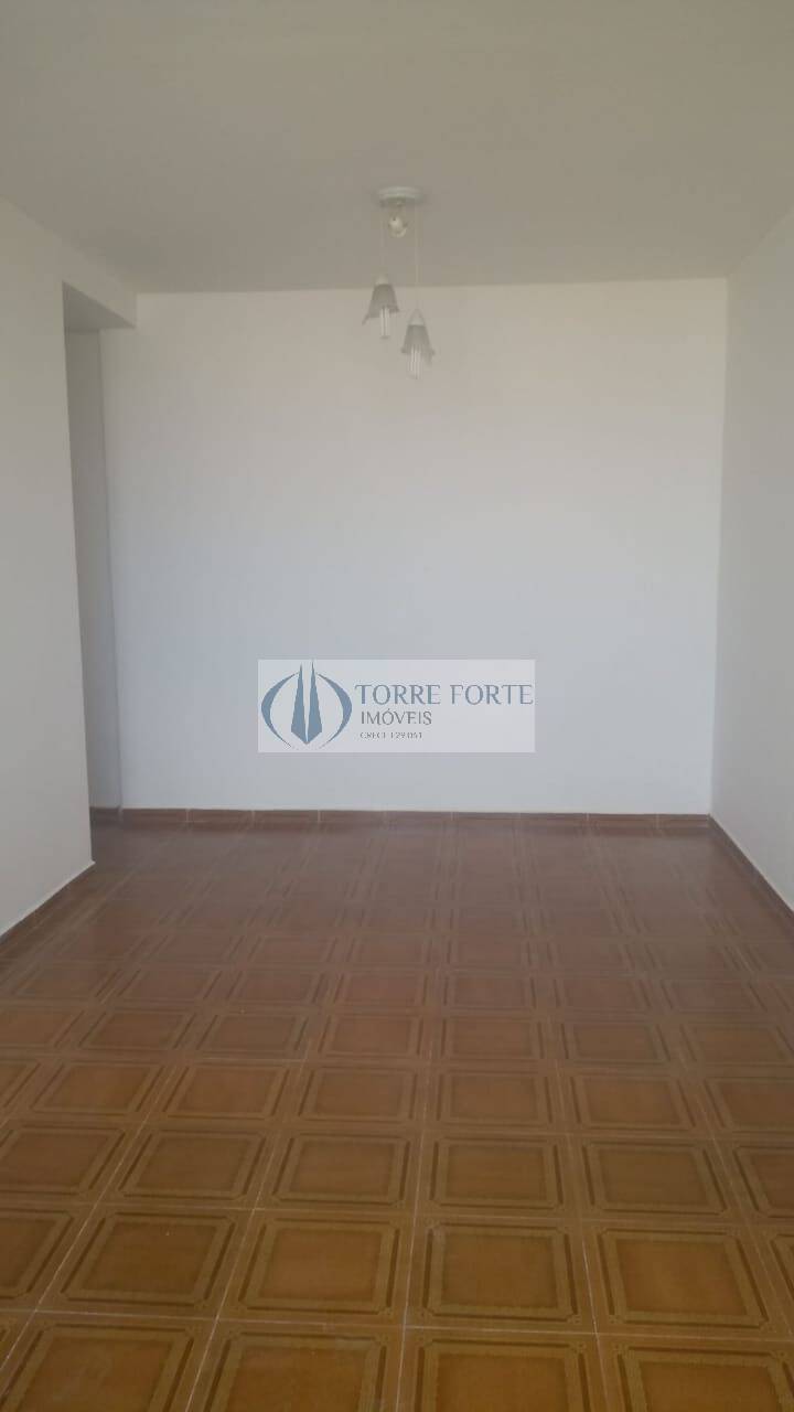 Apartamento à venda com 2 quartos, 62m² - Foto 2