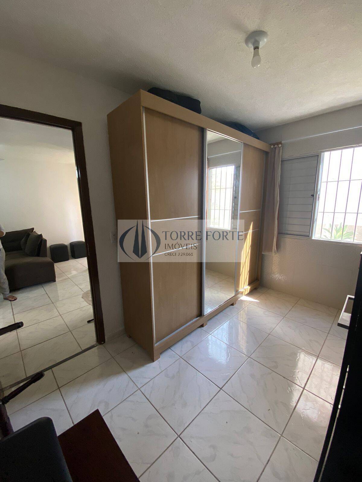 Apartamento à venda com 2 quartos, 51m² - Foto 2