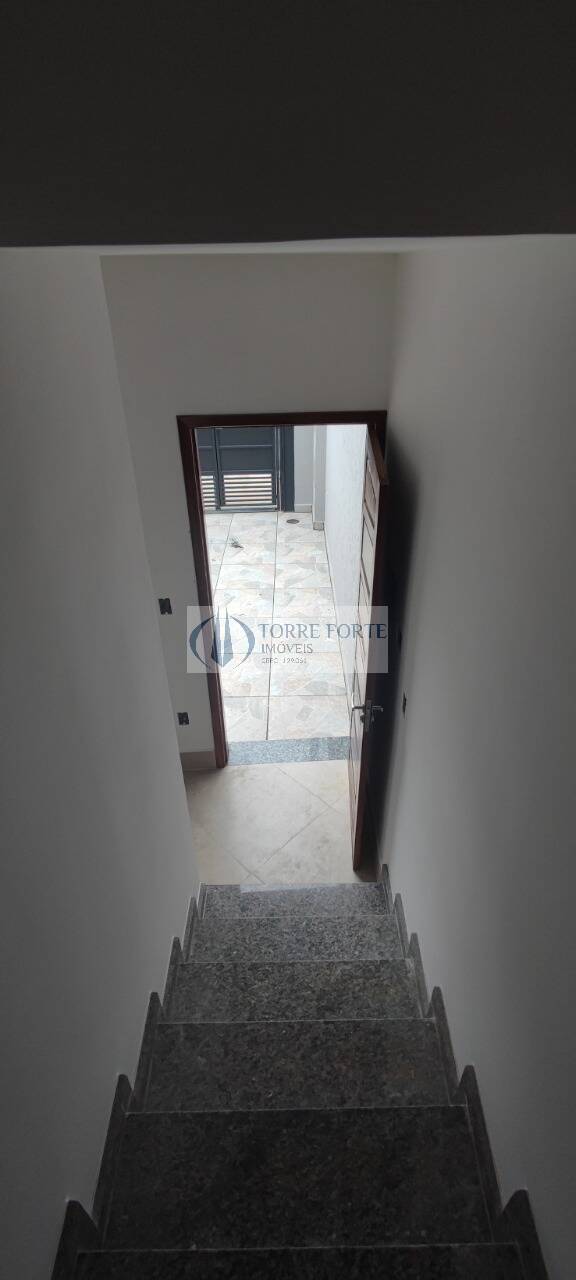 Casa à venda com 2 quartos, 64m² - Foto 14