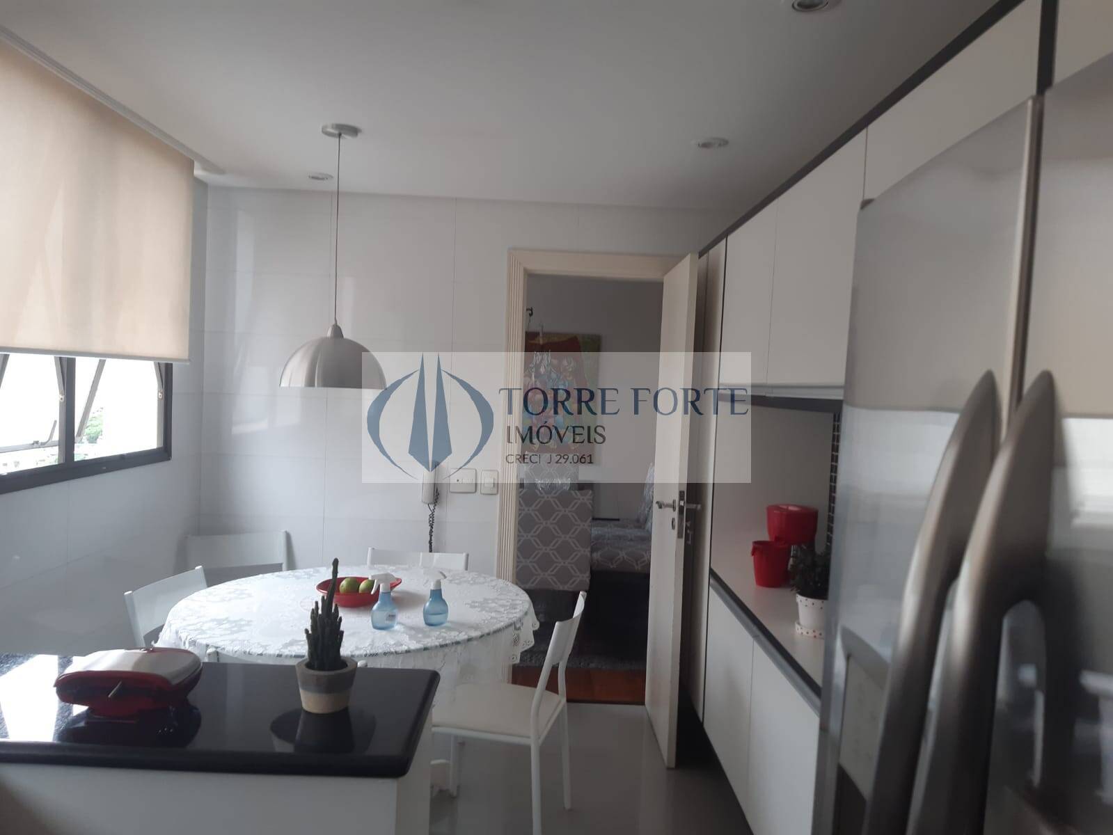 Apartamento à venda com 4 quartos, 183m² - Foto 18