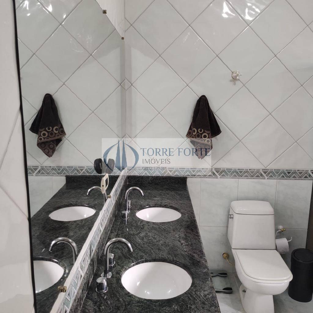 Sobrado à venda com 3 quartos, 262m² - Foto 10