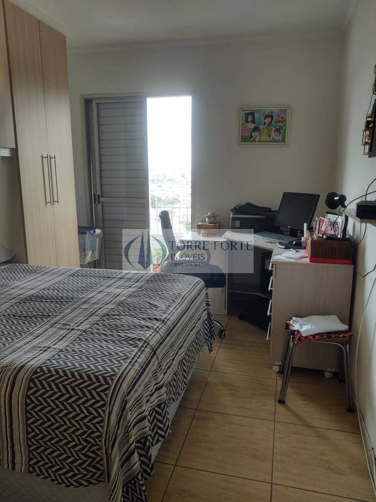 Apartamento à venda com 2 quartos, 70m² - Foto 4