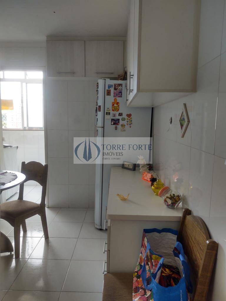 Apartamento à venda com 2 quartos, 70m² - Foto 14