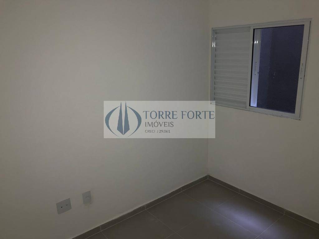 Apartamento à venda com 2 quartos, 40m² - Foto 13