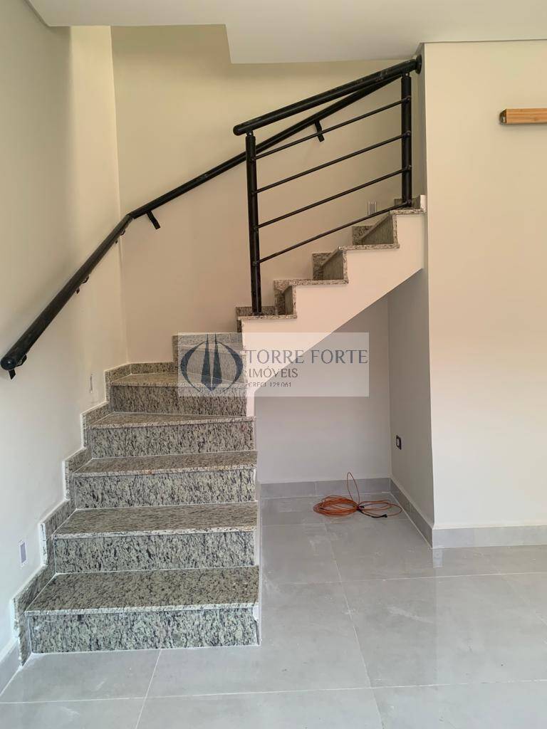 Casa à venda com 2 quartos, 80m² - Foto 14