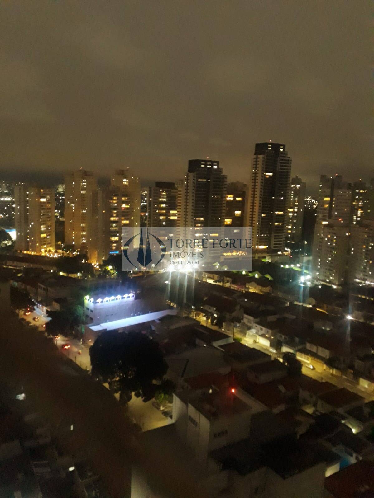 Apartamento à venda com 3 quartos, 85m² - Foto 1