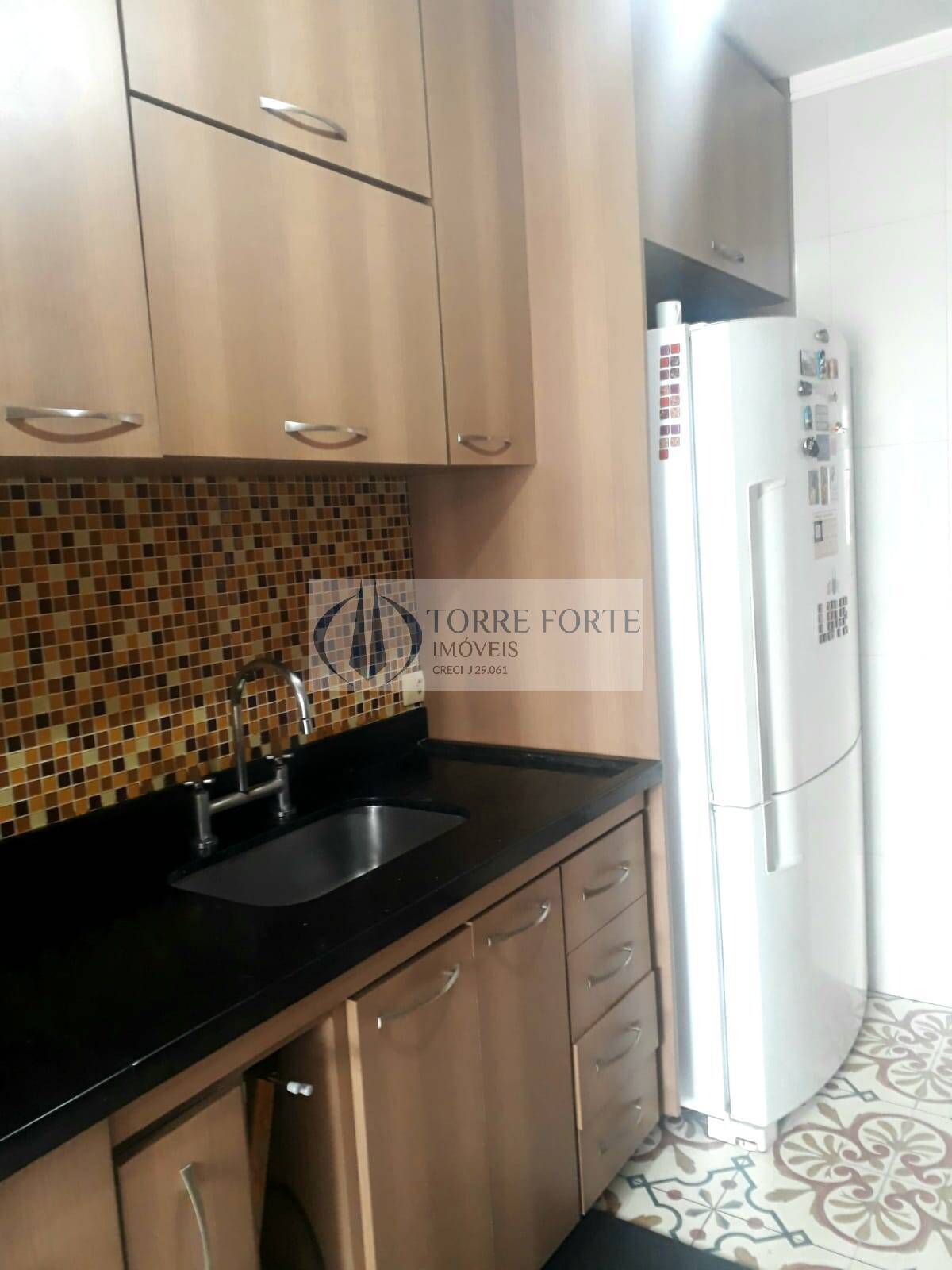 Apartamento à venda com 3 quartos, 85m² - Foto 7