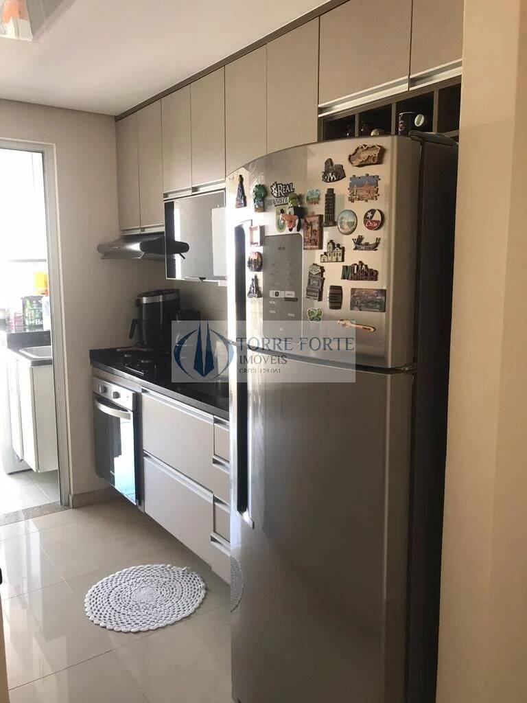 Apartamento à venda com 2 quartos, 64m² - Foto 11