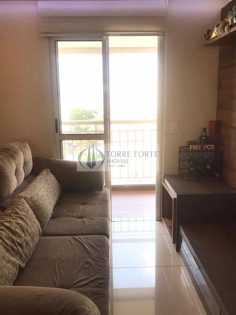 Apartamento à venda com 2 quartos, 64m² - Foto 2