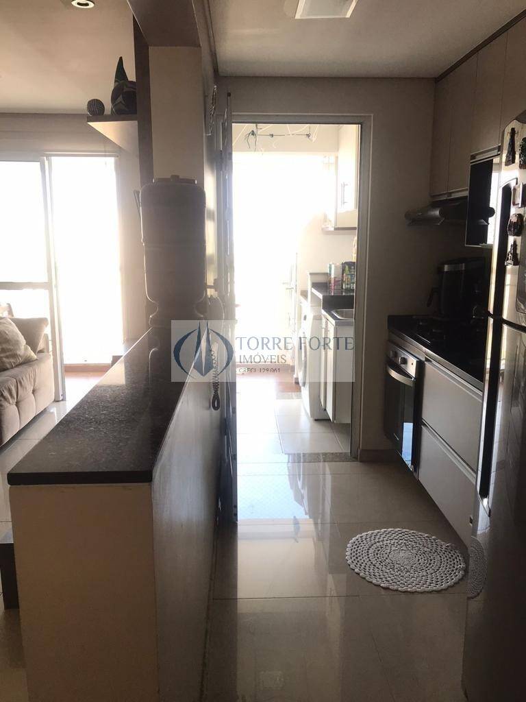 Apartamento à venda com 2 quartos, 64m² - Foto 13