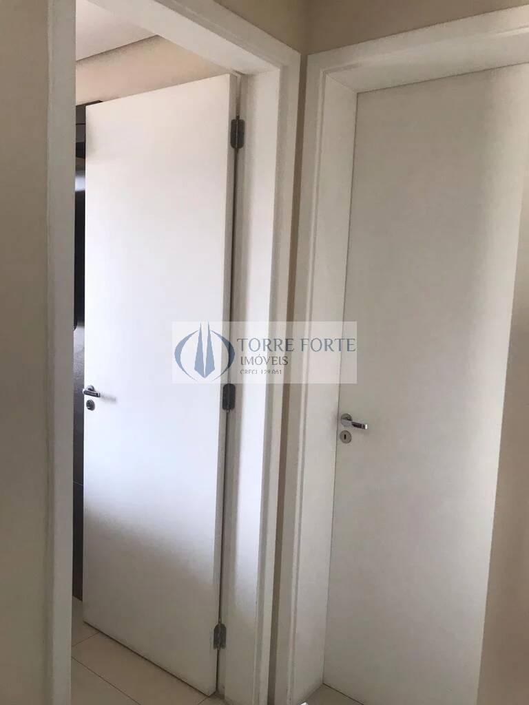 Apartamento à venda com 2 quartos, 64m² - Foto 31