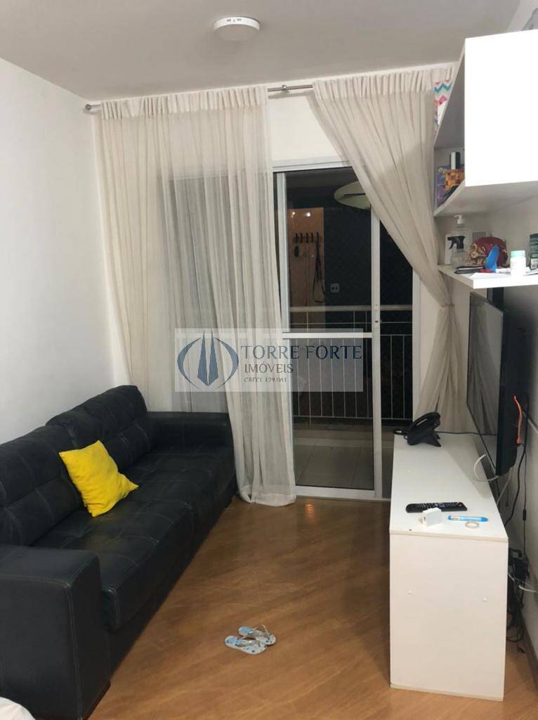 Apartamento à venda com 3 quartos, 61m² - Foto 2