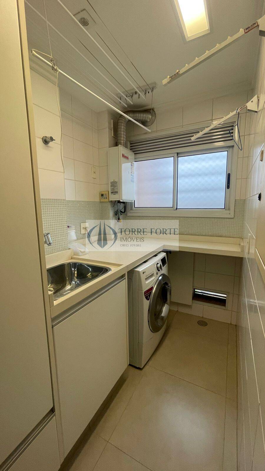 Apartamento à venda com 3 quartos, 124m² - Foto 2