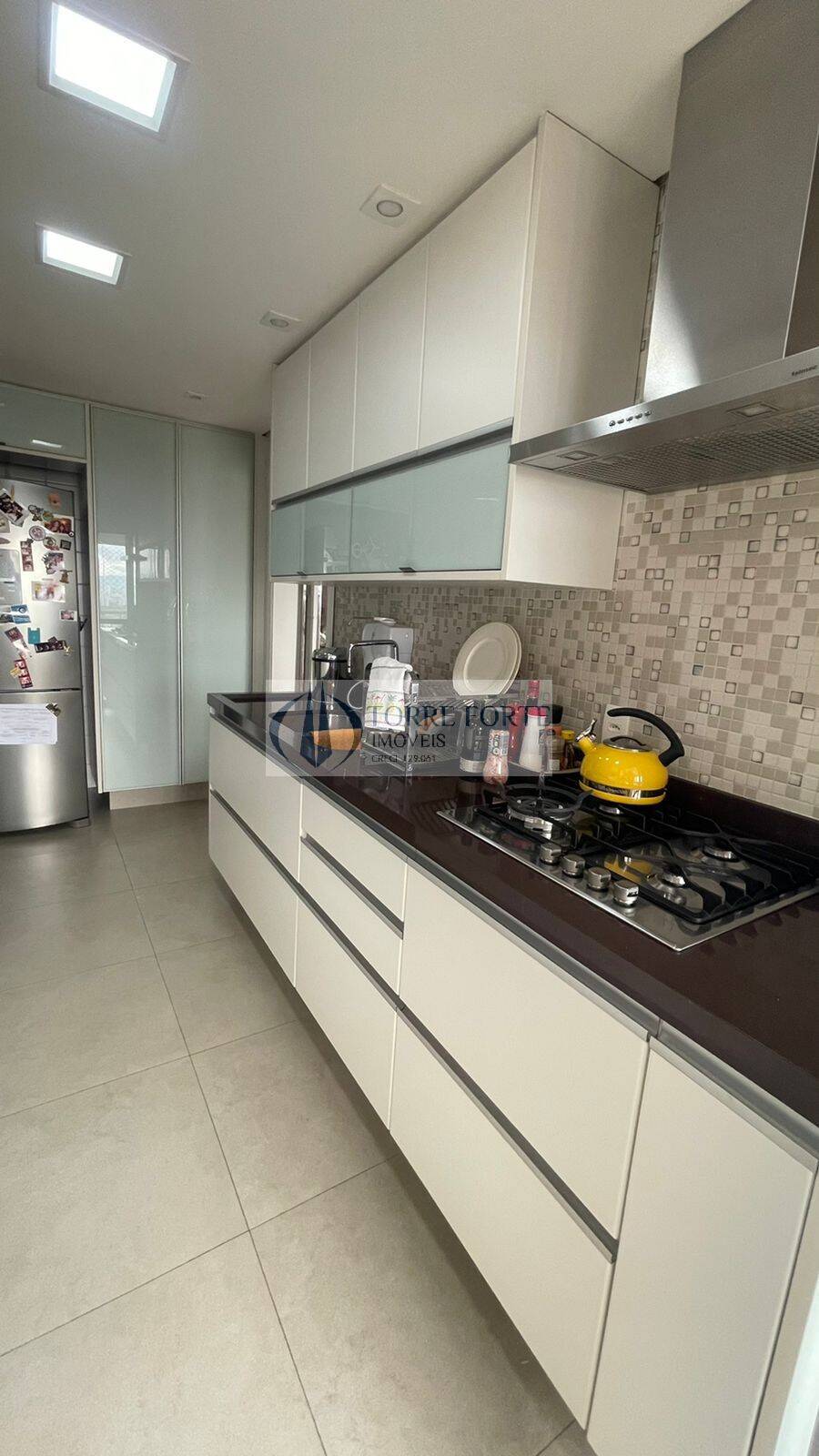 Apartamento à venda com 3 quartos, 124m² - Foto 8