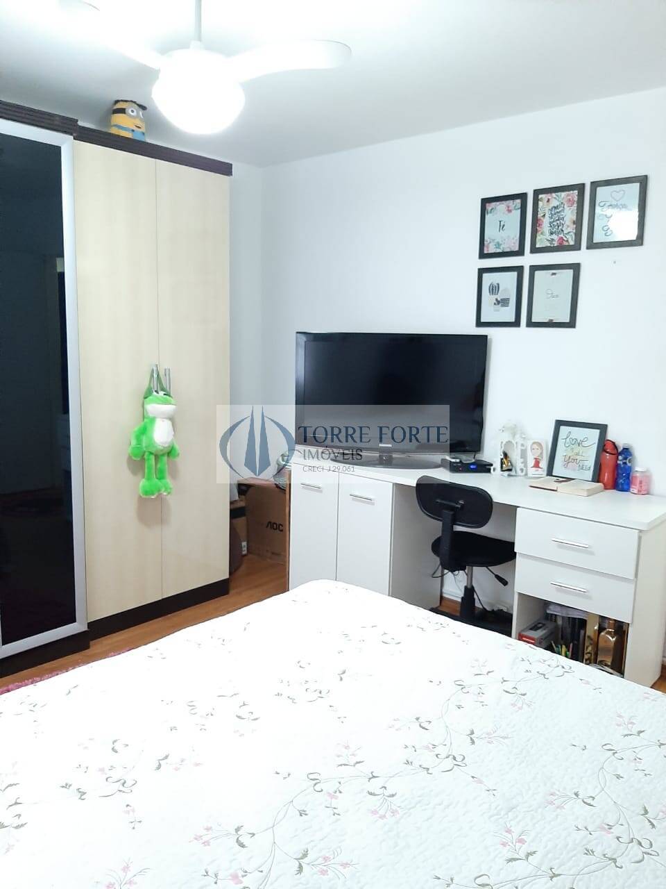 Apartamento à venda com 3 quartos, 142m² - Foto 4